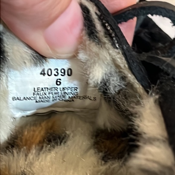 Minnetonka Womens Britt Trapper Black Slipper Moccasins Size 6 Animal Print - Picture 9 of 9